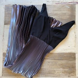 Betsy & Adam Dress V-neck Ombre Pleated Shimmer Gown